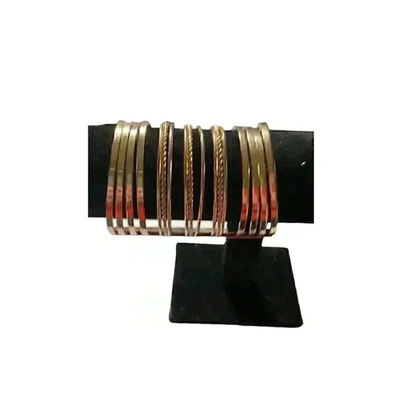 Connected gold tone bangles cuff 3 inches long. Vintage - Picture 1 of 8